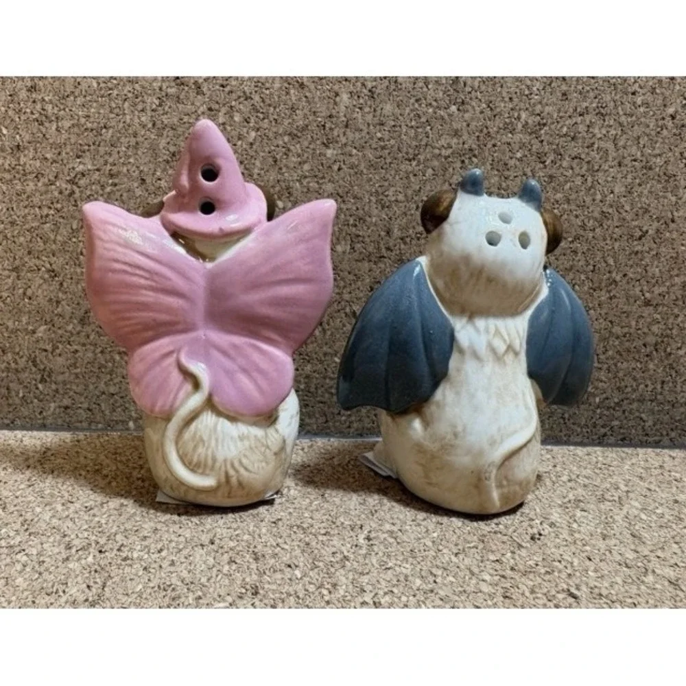 New Cracker Barrel Mini Halloween Poss in Costumes Salt & Pepper Shakers